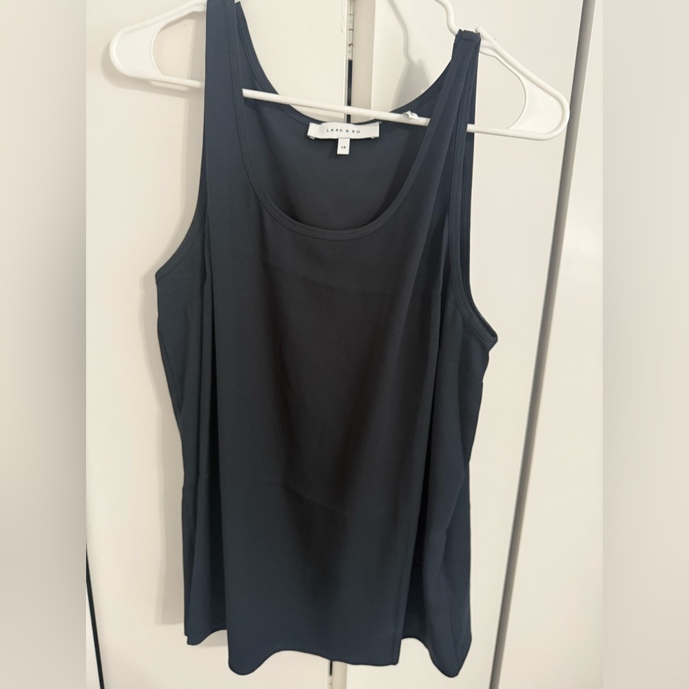 Lark & Ro Elegant Navy Sleeveless Top